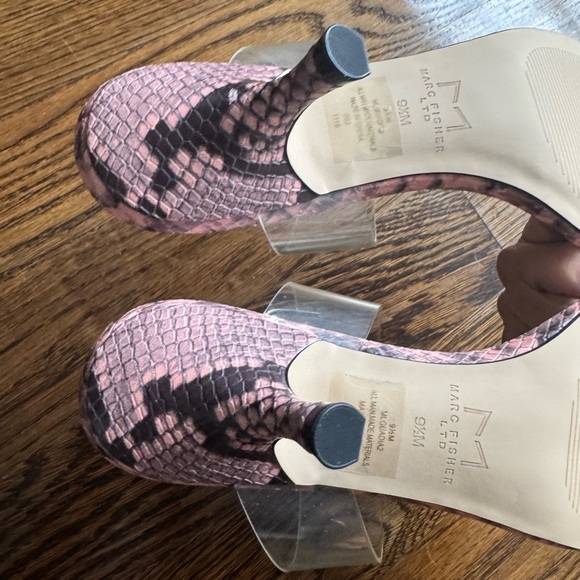 New Marc Fisher Pink Snakeskin Kitten Heel Clear Strap Open Toe Sandals 9.5M - Picture 8 of 11